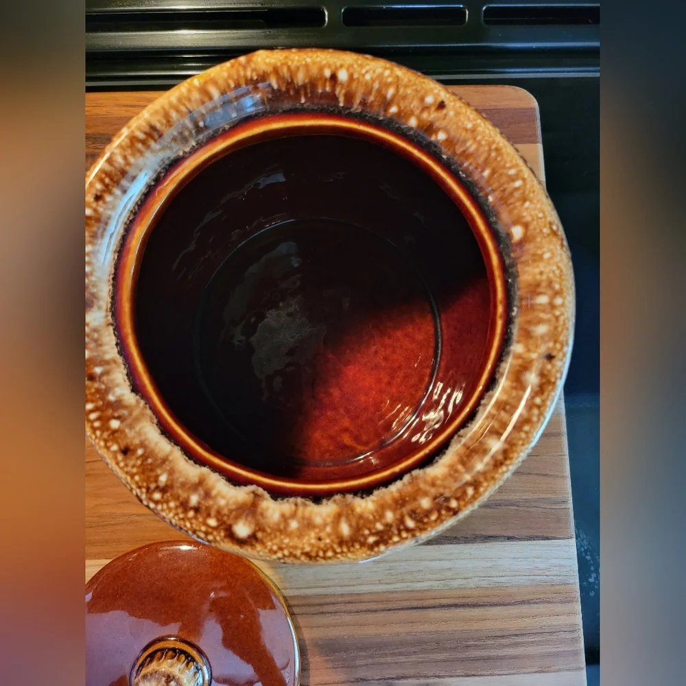 Hull Pottery Vintage Drip Brown Bean Pot‎ Lid Oven Proof Crock USA Made Glaze